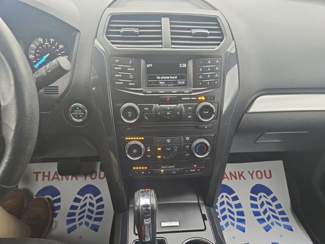 Used 2017 Ford Explorer XLT image 17