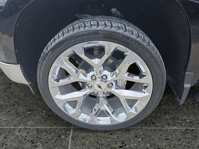 Used 2023 Chevrolet Silverado 1500 LTZ w/ LTZ Premium Package AWD/4WD image 16
