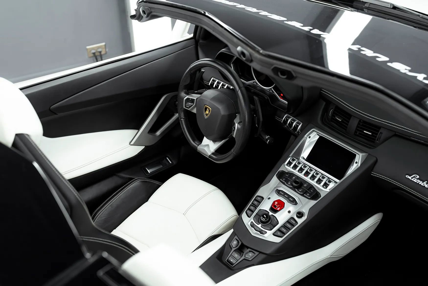 Used 2016 Lamborghini Aventador LP 700-4 image 13