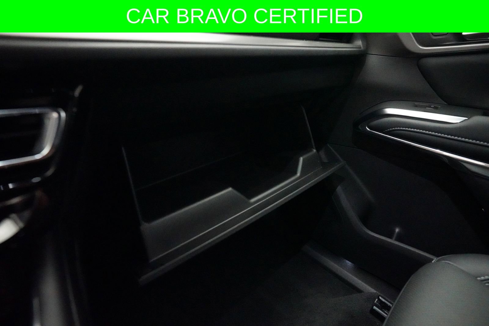 Certified 2026 Chevrolet Traverse LT AWD/4WD image 31