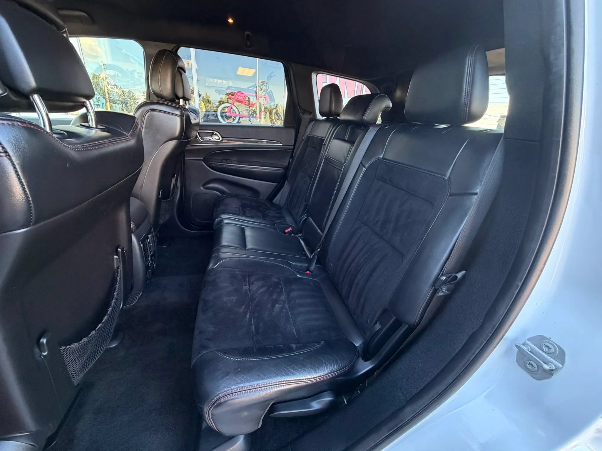 Used 2018 Jeep Grand Cherokee Trailhawk AWD/4WD image 10