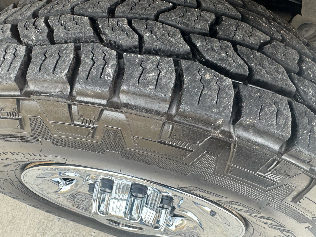 Used 2012 Chevrolet Express 2500 image 7