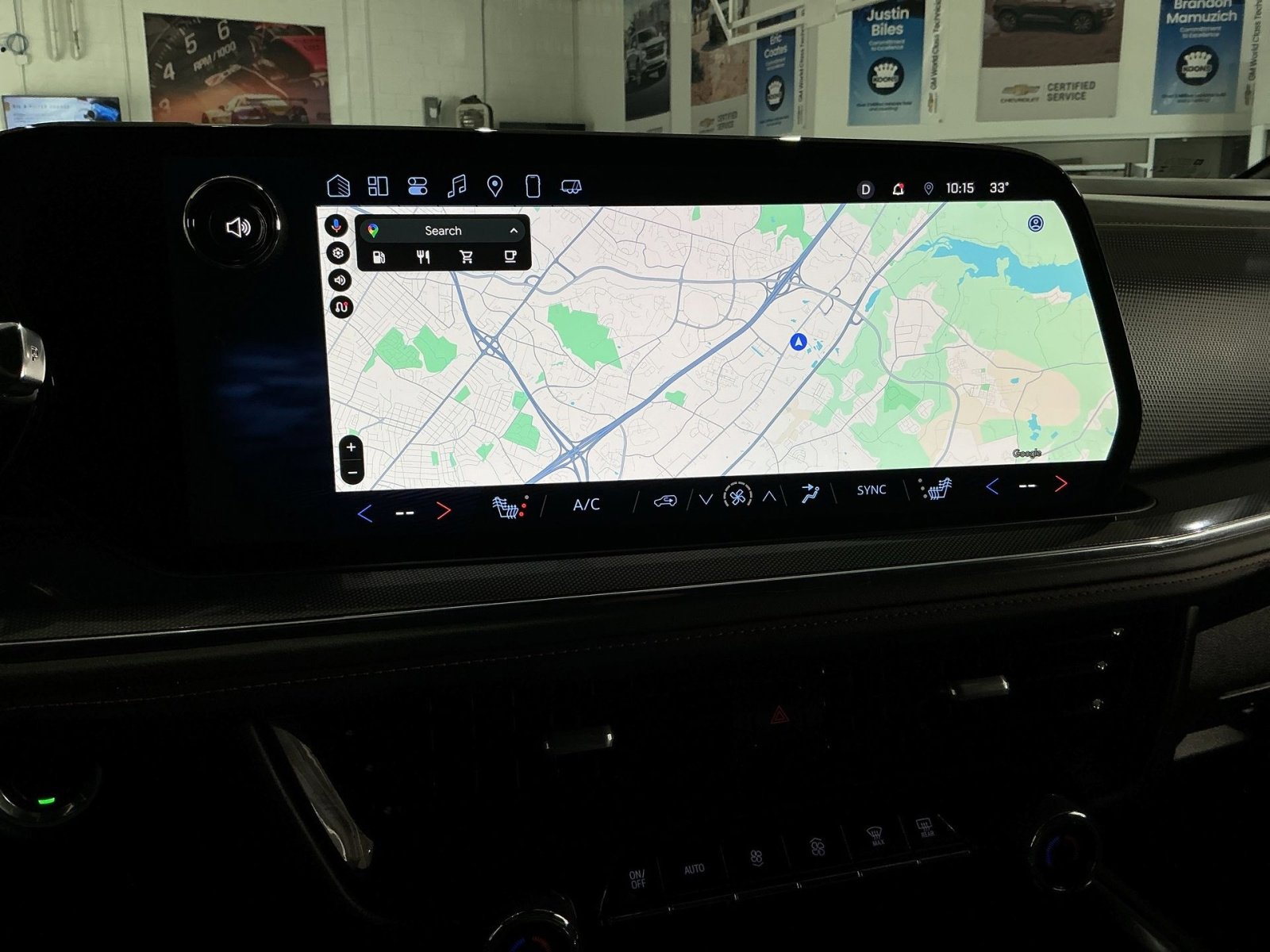 Used 2025 Chevrolet Suburban RST w/ Comfort Package image 28