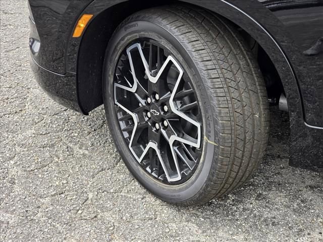 New 2025 Chevrolet Blazer RS w/ Driver Confidence II Package image 22