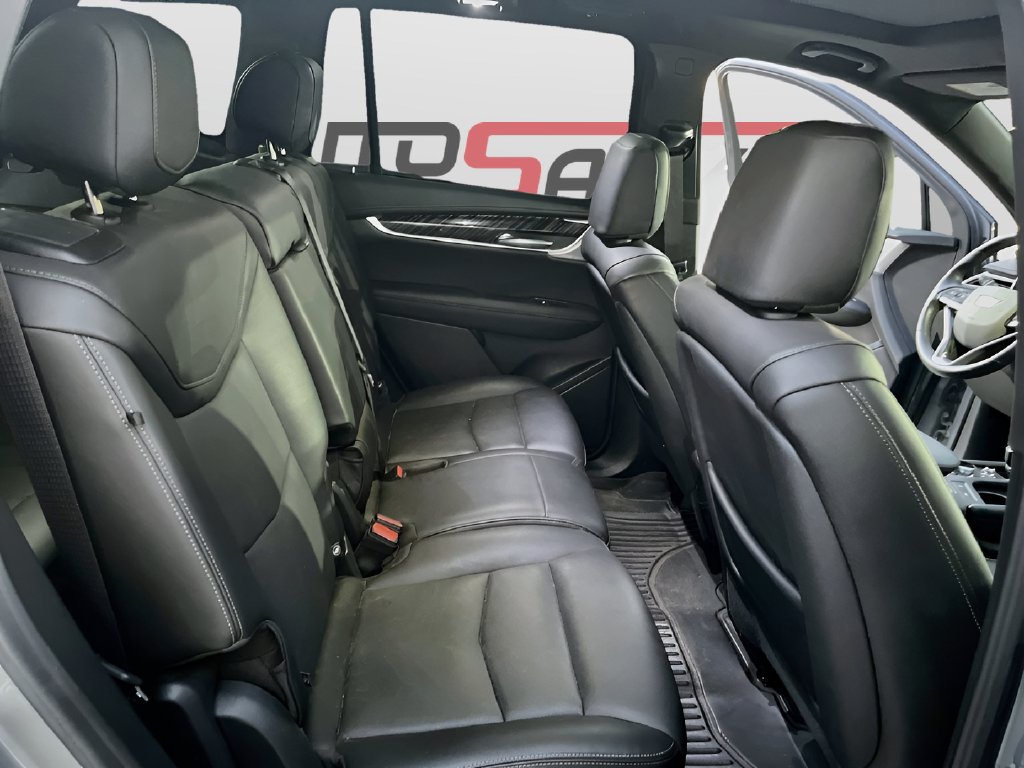 Used 2025 Cadillac XT6 Premium Luxury AWD/4WD image 30