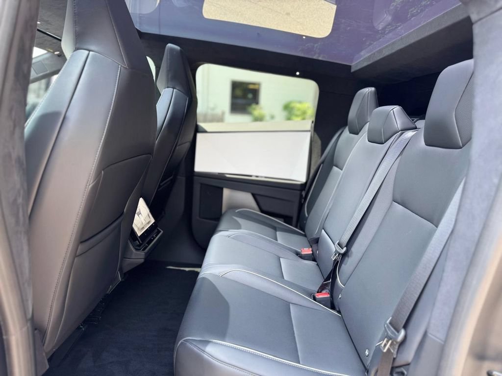 Used 2024 Tesla Cybertruck Cyberbeast AWD/4WD image 25