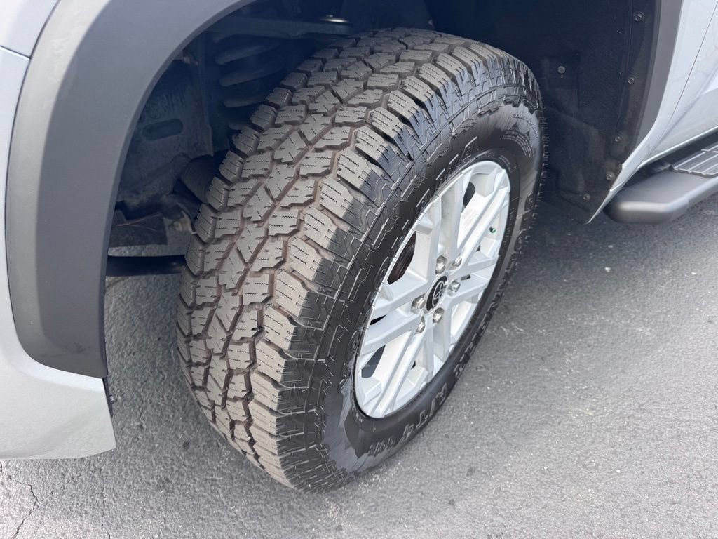 Used 2022 Toyota Tundra SR5 AWD/4WD image 39
