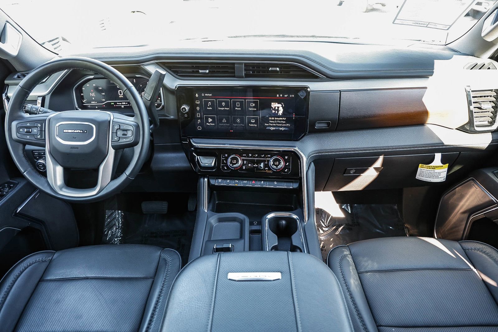 Used 2025 GMC Sierra 2500 Denali w/ Denali Reserve Package image 10