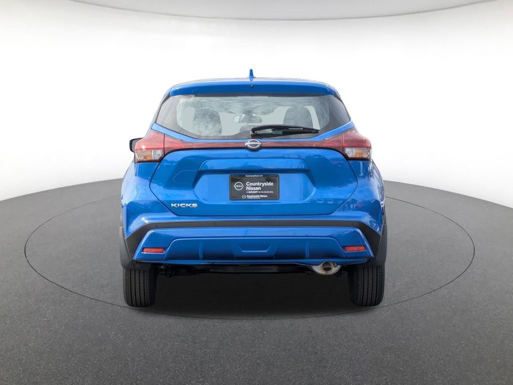 Used 2025 Nissan Kicks Play S image 6