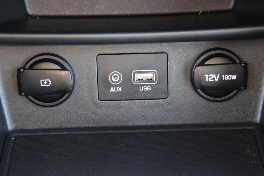 Used 2020 Hyundai Kona SE w/ Cargo Package FWD image 19