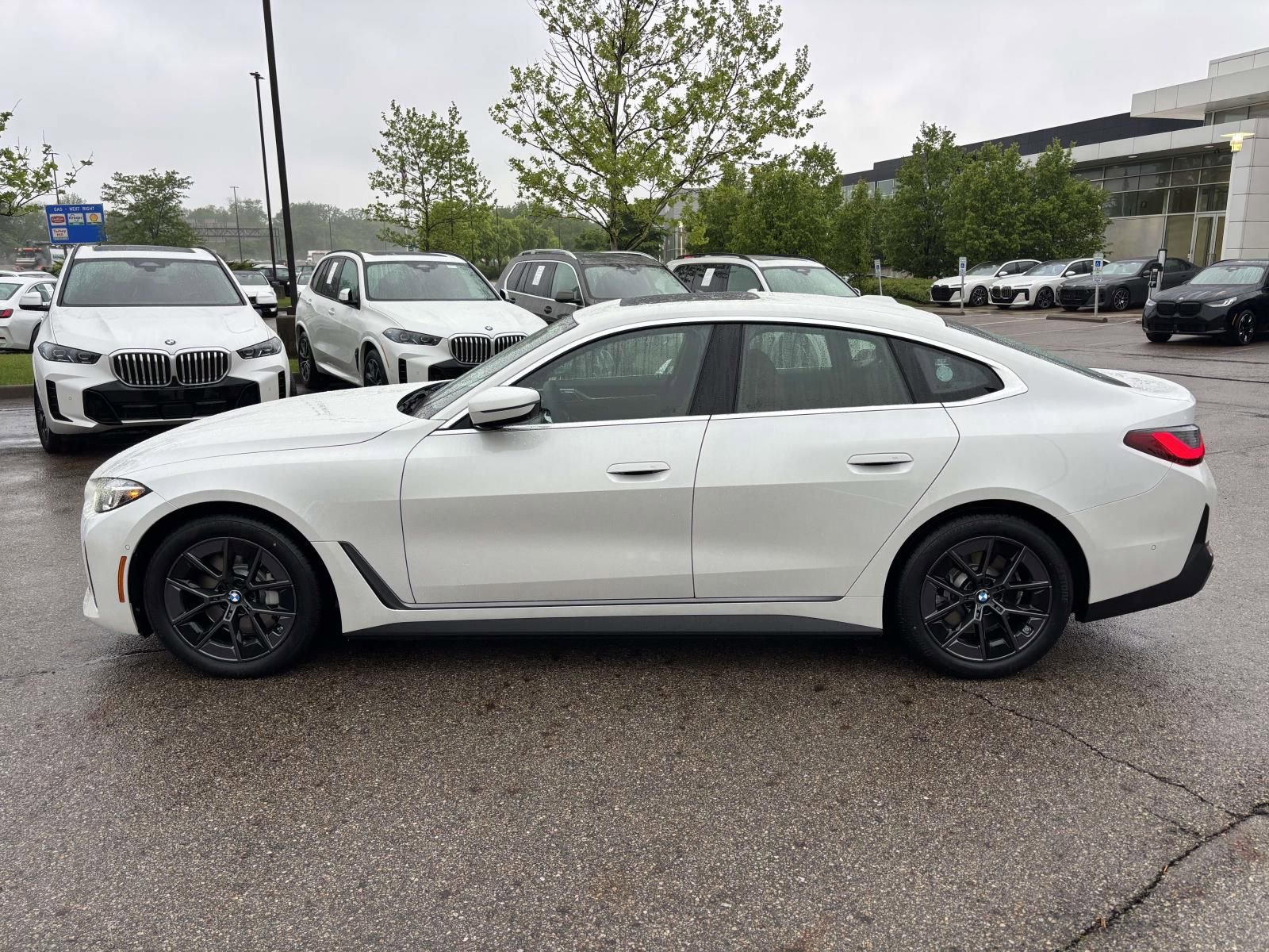 New 2026 BMW i4 xDrive40i AWD/4WD image 8
