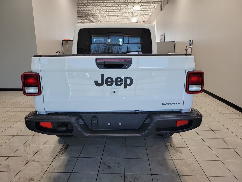 New 2026 Jeep Gladiator Sahara image 6