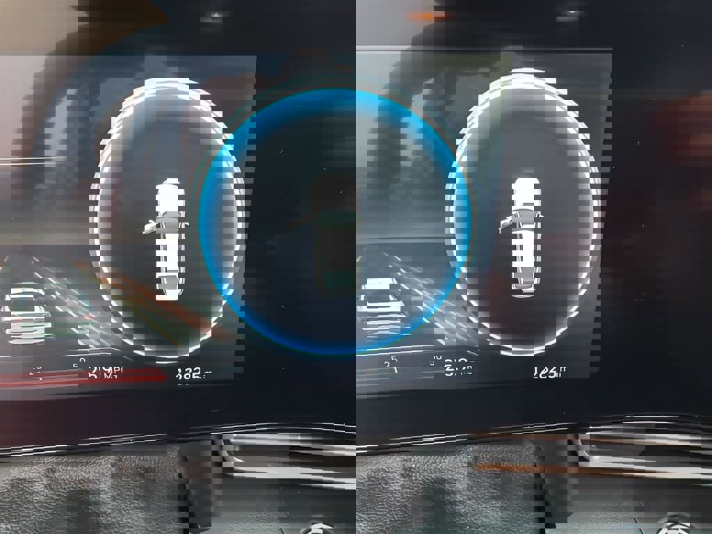 Used 2023 Hyundai Elantra SEL w/ Convenience Package image 10