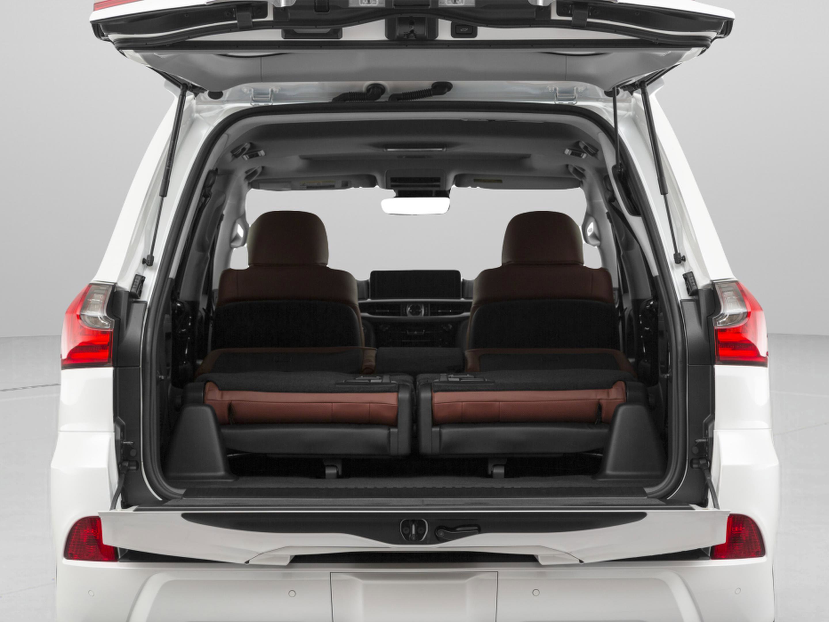 Used 2021 Lexus LX 570 4WD w/ Luxury Package image 41