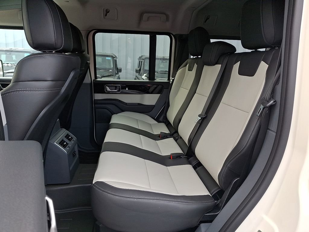 New 2025 INEOS Grenadier Fieldmaster Edition image 5