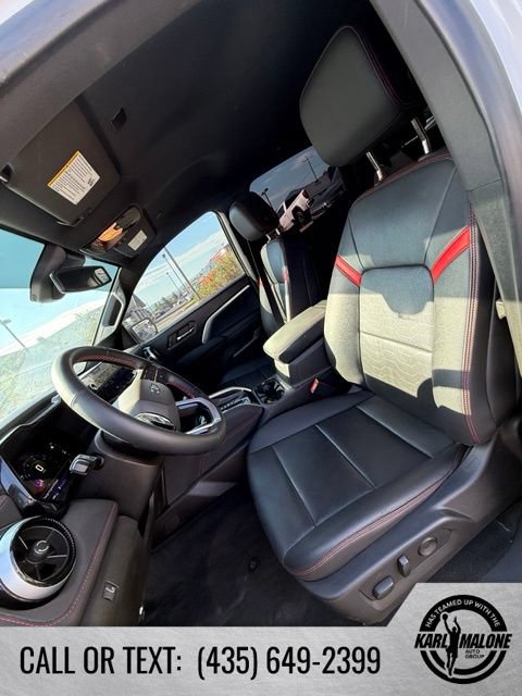 Used 2023 Chevrolet Colorado Z71 w/ Z71 Convenience Package 2 AWD/4WD image 7