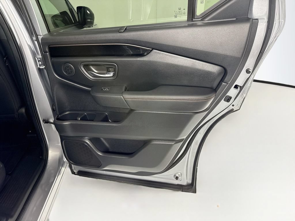 Certified 2025 Honda Pilot TrailSport image 28
