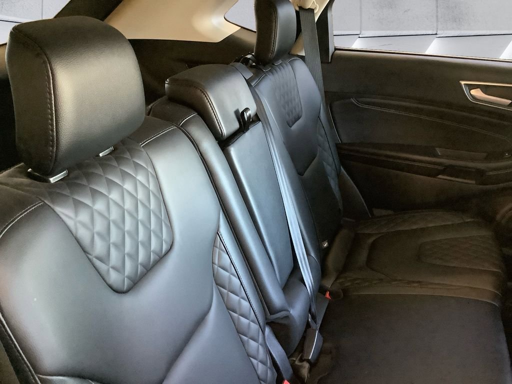 Used 2024 Ford Edge Titanium image 16