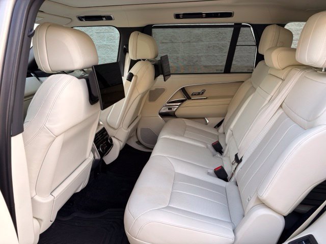 Used 2023 Land Rover Range Rover Long Wheelbase Autobiography AWD/4WD image 14