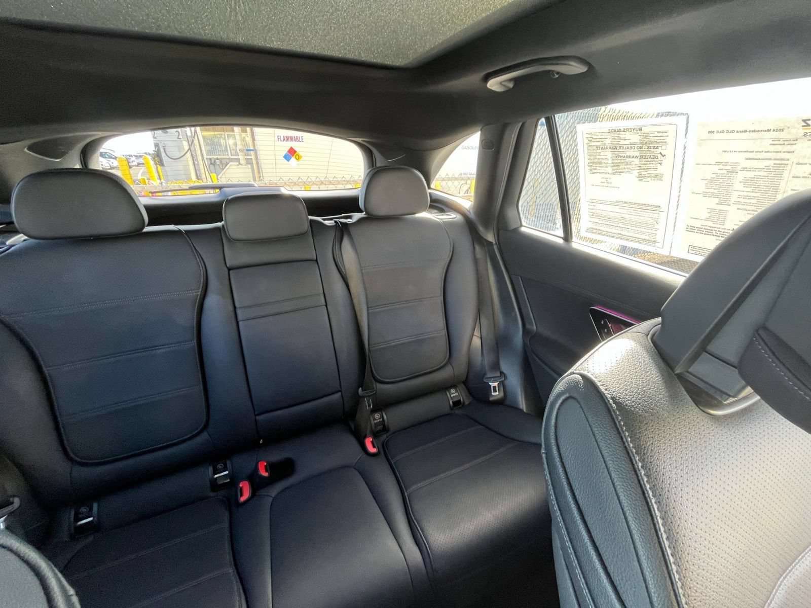 Used 2024 Mercedes-Benz GLC 300 image 34