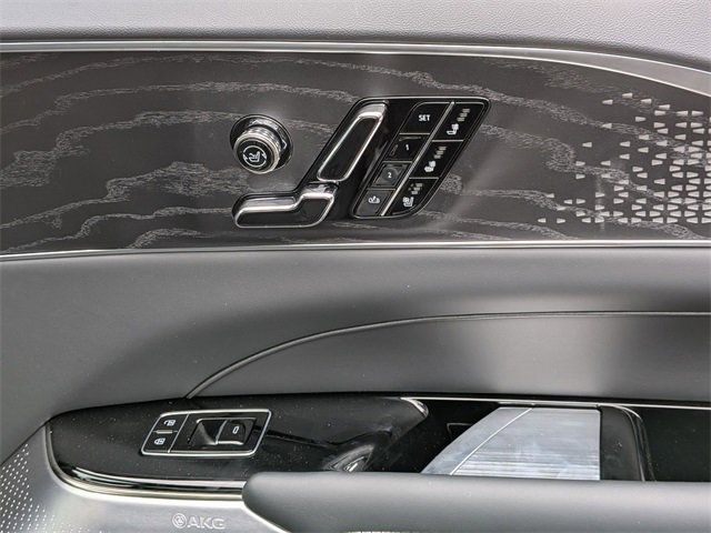 New 2026 Cadillac Lyriq V image 36