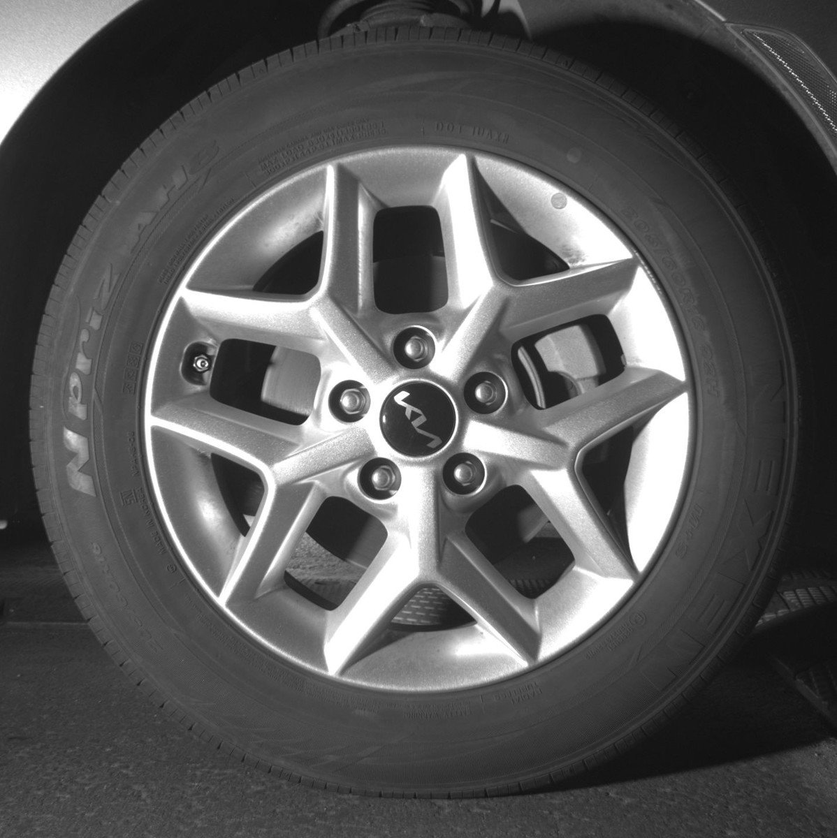 Used 2025 Kia Soul LX w/ LX Technology Package image 13