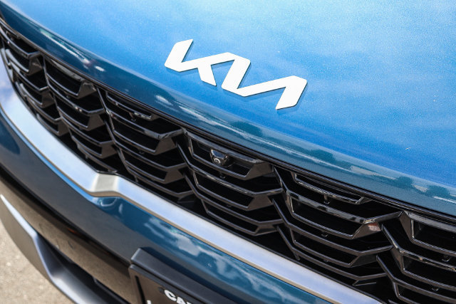 Certified 2025 Kia Sorento SX Prestige AWD/4WD image 6