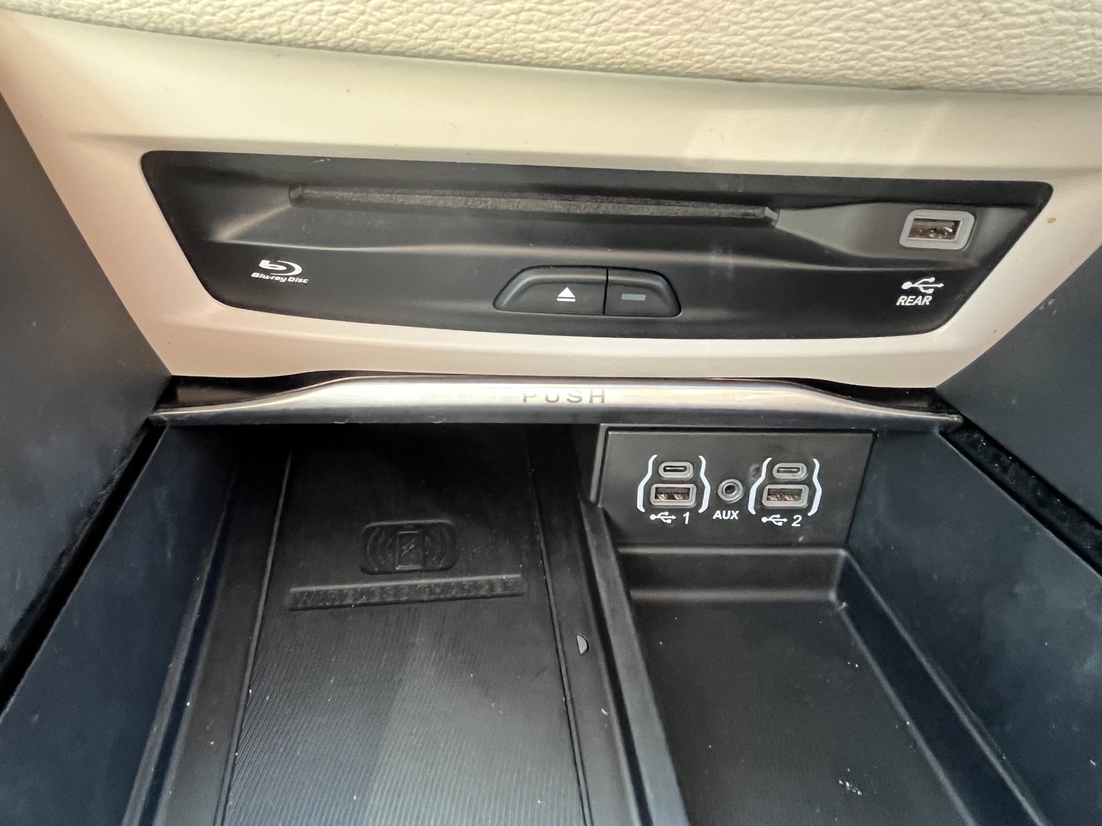 Used 2021 Chrysler Pacifica Limited w/ Uconnect Theater Family Group AWD/4WD image 27