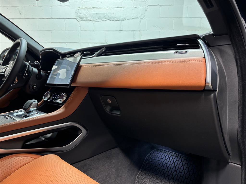 New 2026 Jaguar F-PACE R-Dynamic S image 31