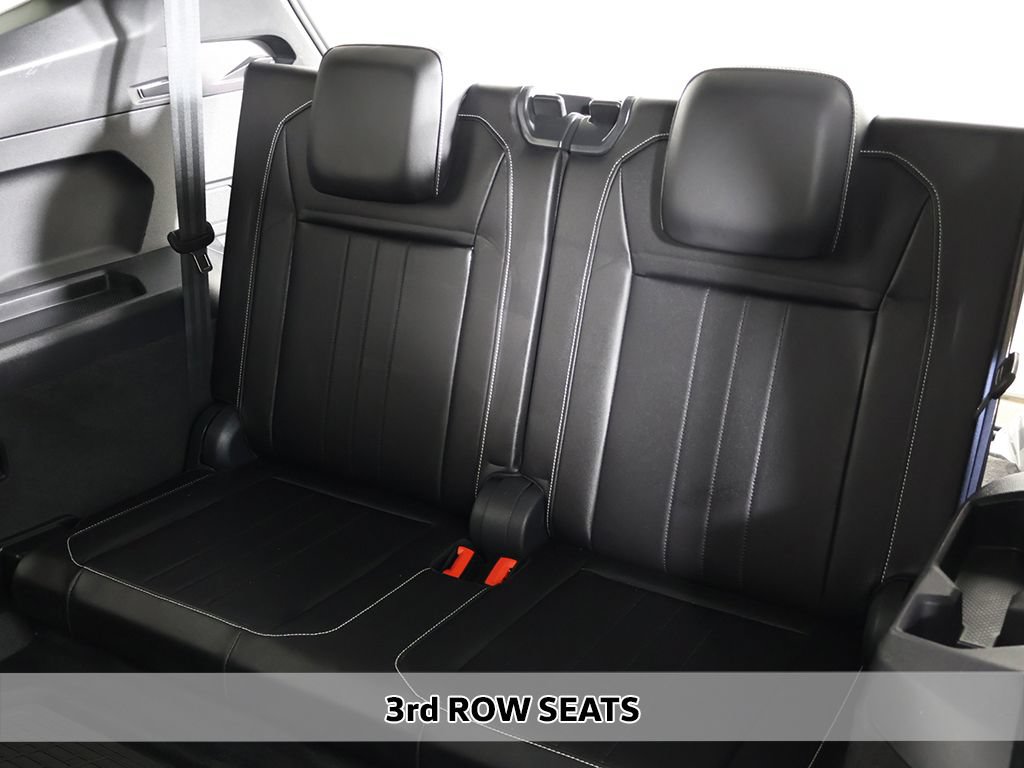 Used 2024 Volkswagen Tiguan SE R-Line FWD image 8