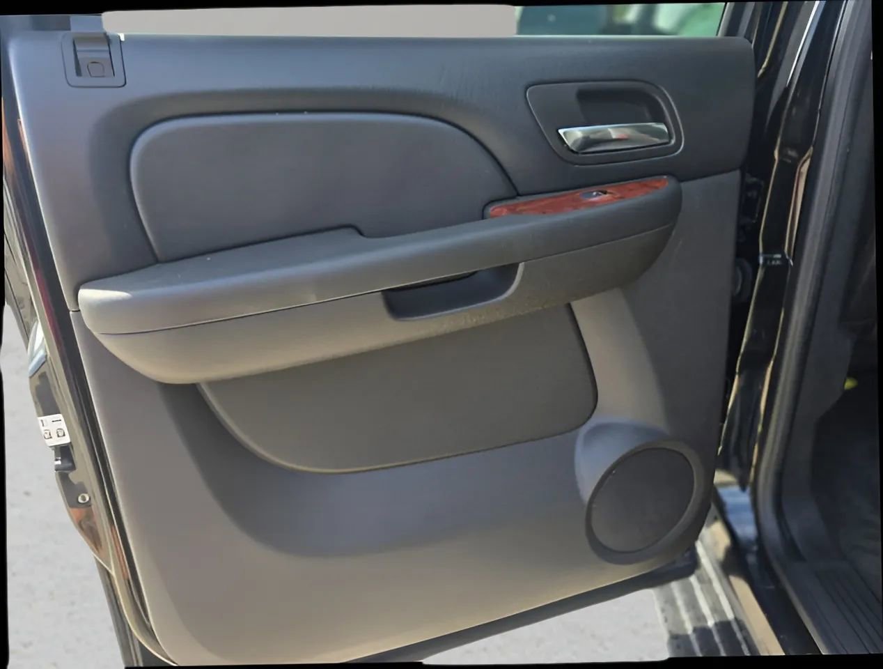 Used 2013 Chevrolet Avalanche LT w/ All-Star Edition image 11