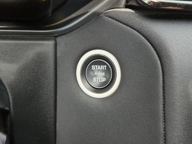 Used 2025 Land Rover Range Rover Velar Dynamic SE AWD/4WD image 21