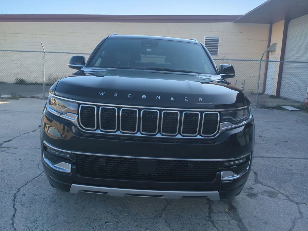 Used 2024 Jeep Wagoneer Series II image 3