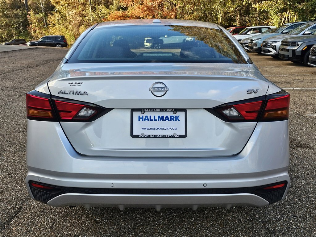 Used 2024 Nissan Altima 2.5 SV image 5