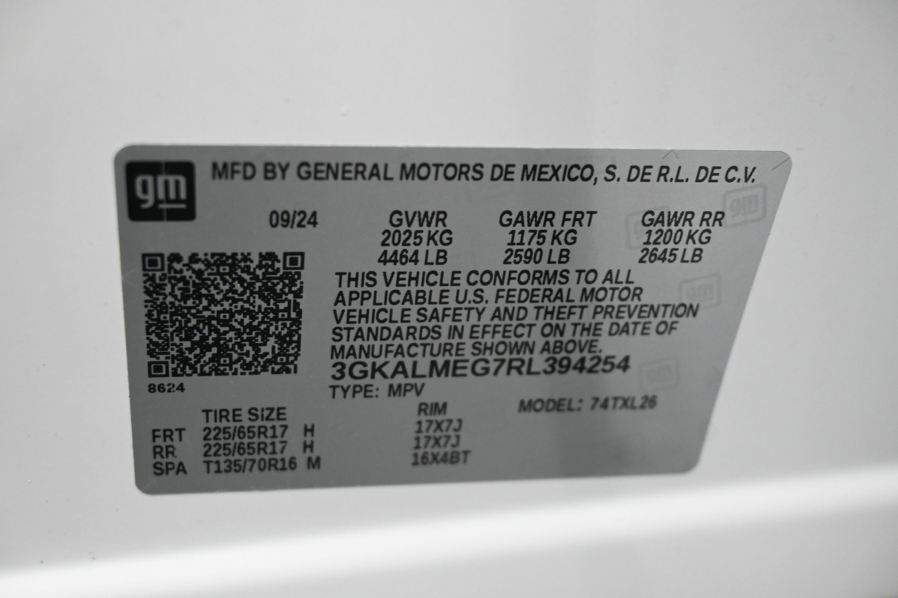 Used 2024 GMC Terrain SLE FWD image 14