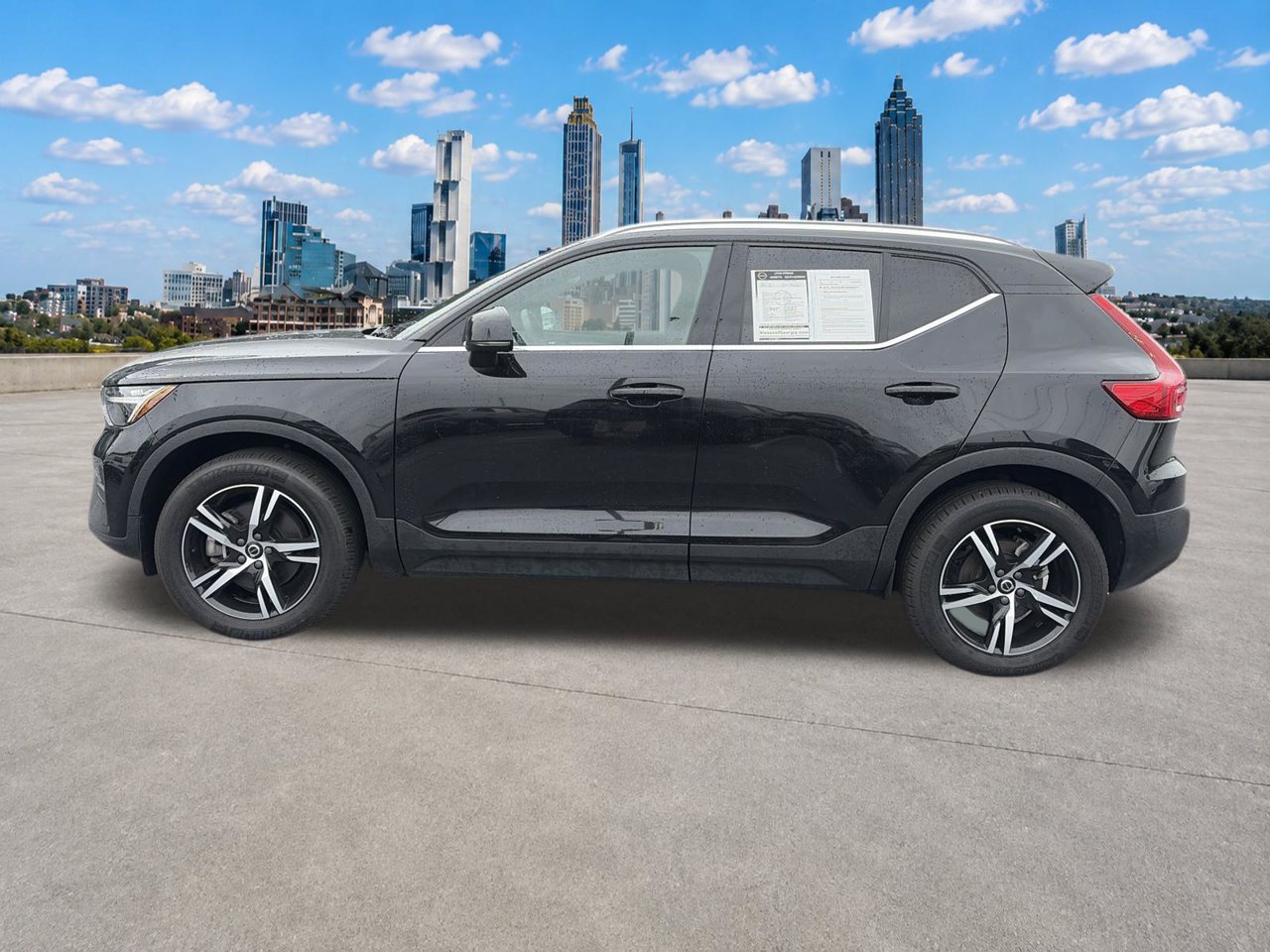 Used 2025 Volvo XC40 B5 Core AWD/4WD image 21