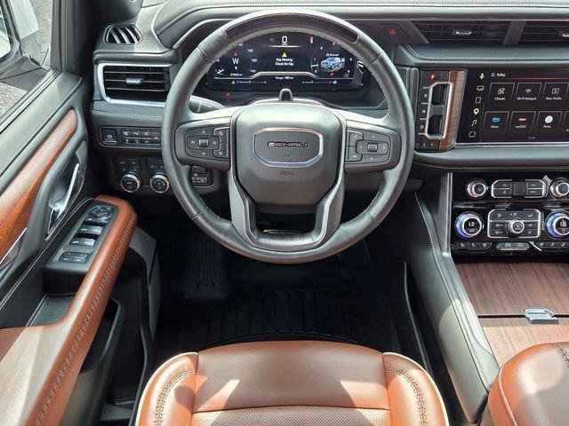 Certified 2024 GMC Yukon XL Denali Ultimate AWD/4WD image 15