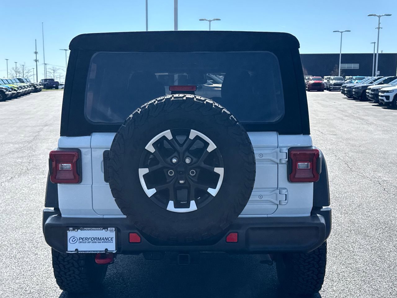 Used 2024 Jeep Wrangler Unlimited Rubicon w/ Technology Group AWD/4WD image 4