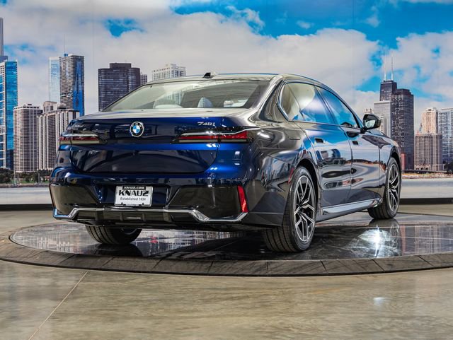 Used 2026 BMW 740i xDrive image 8