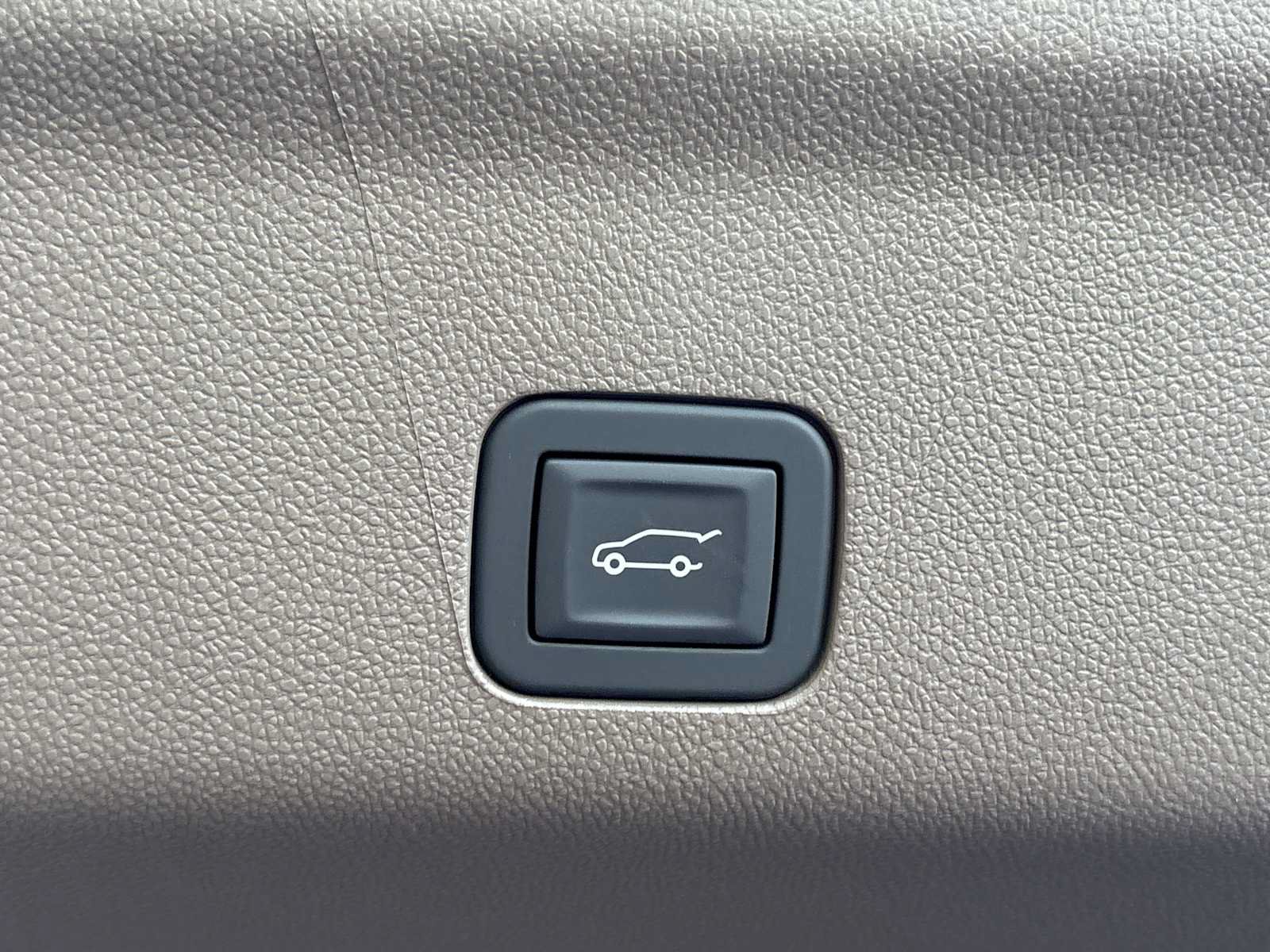 New 2026 GMC Yukon Denali w/ Sun & Power Step Package RWD image 21