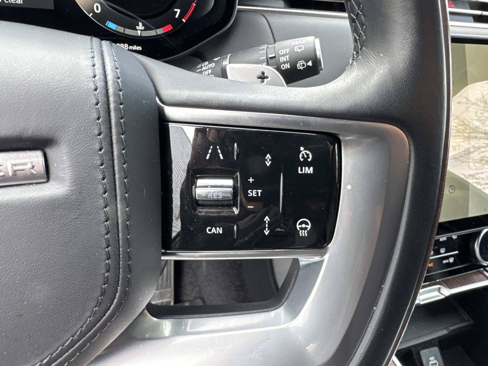 Certified 2023 Land Rover Range Rover Autobiography AWD/4WD image 31