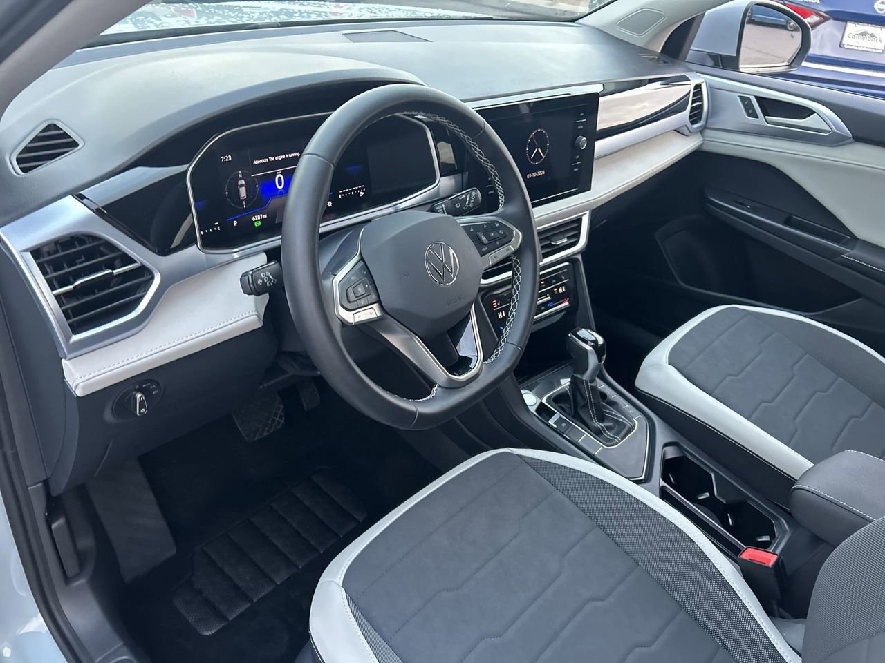 Certified 2025 Volkswagen Taos SE w/ Panoramic Sunroof Package FWD image 14