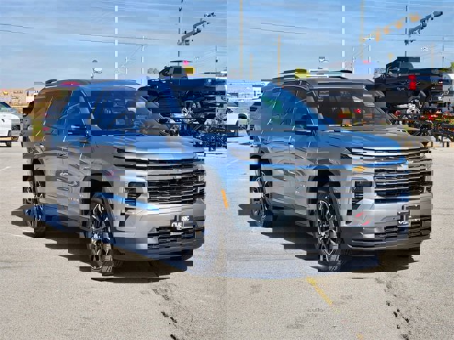 New 2026 Chevrolet Traverse LT w/ Enhanced Driving Package image 3