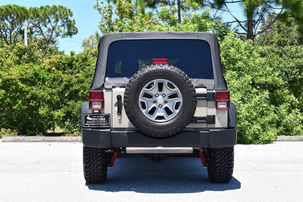 Used 2018 Jeep Wrangler Unlimited Rubicon w/ Connectivity Group AWD/4WD image 5