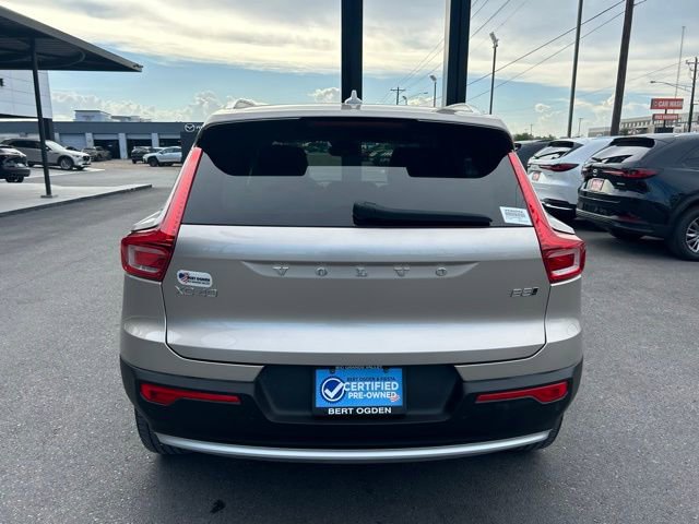 Used 2023 Volvo XC40 B5 Plus w/ Driver Assist Package AWD/4WD image 5