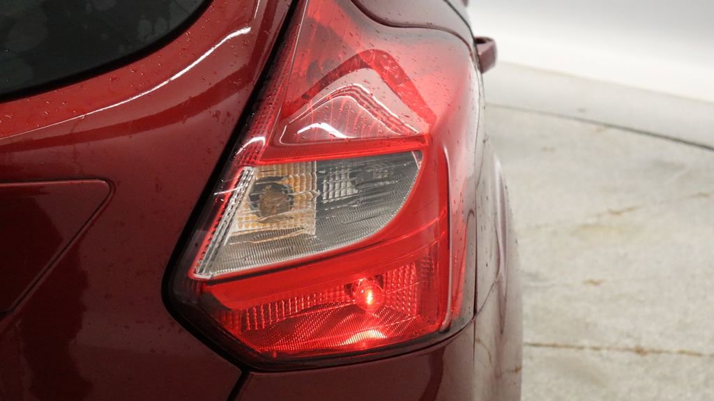 Used 2013 Ford Focus Titanium image 13