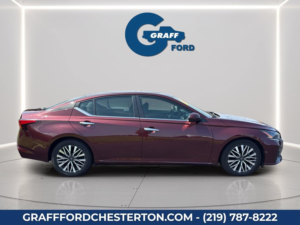Used 2024 Nissan Altima 2.5 SV w/ SV Premium Package FWD image 9