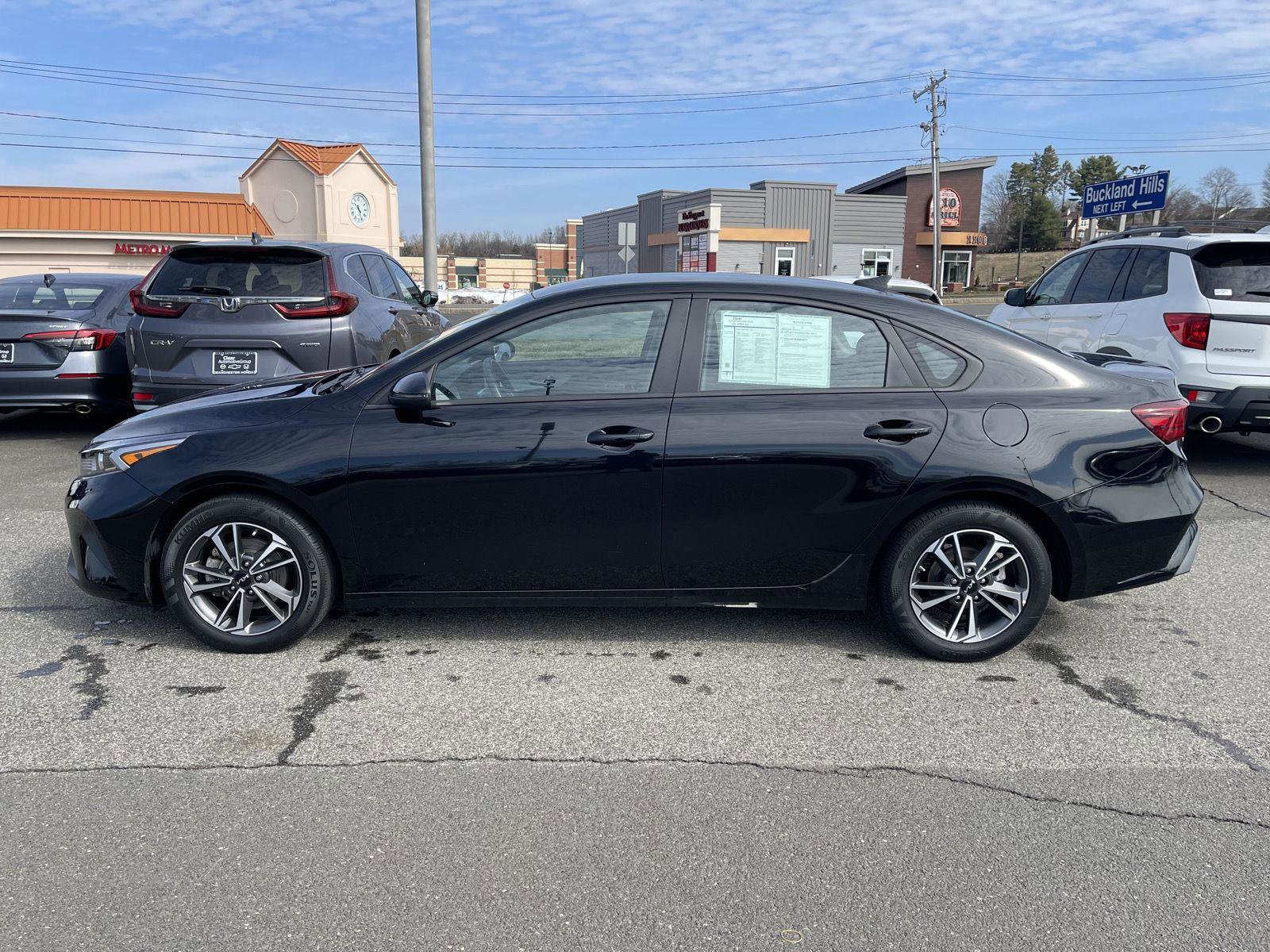 Used 2023 Kia Forte LXS w/ LXS Technology Package image 17