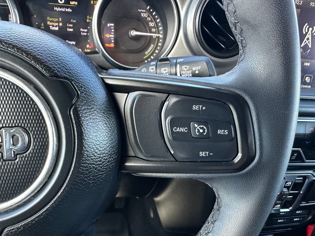 Certified 2023 Jeep Wrangler Unlimited w/ Sun & Screen Package AWD/4WD image 25