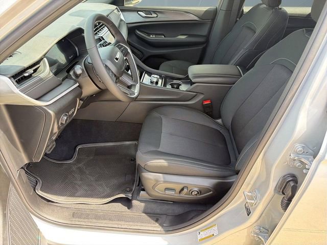 New 2026 Jeep Grand Cherokee L Laredo AWD/4WD image 5